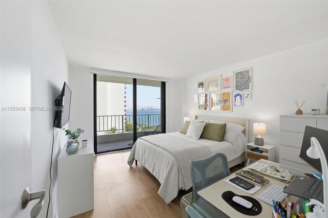 200 SE 15th Rd 11H, Miami, FL 33129