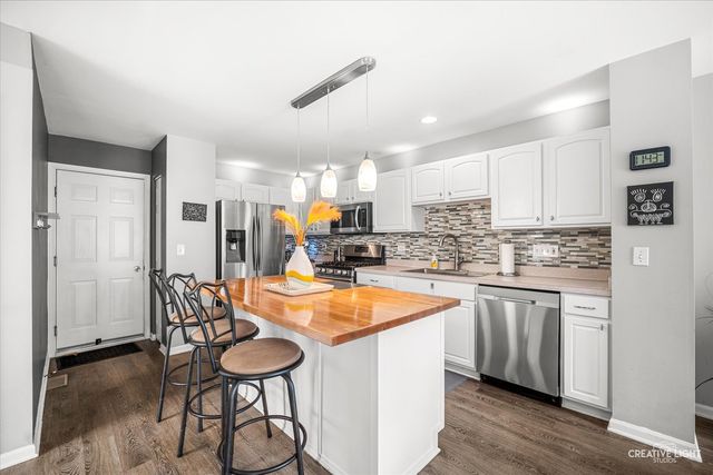 11602 Grand Canyon Avenue, Huntley, IL 60142