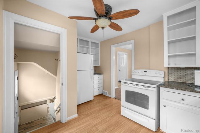 22101 Francis Street, Dearborn, MI 48124