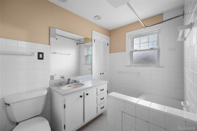 22101 Francis Street, Dearborn, MI 48124