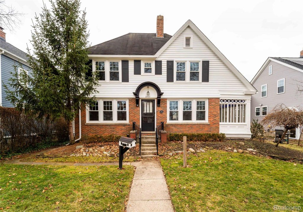 22101 Francis Street, Dearborn, MI 48124