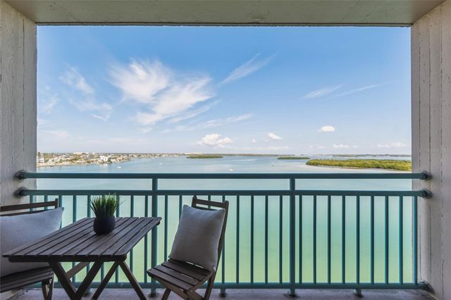 1 KEY CAPRI 711E, Treasure Island, FL 33706