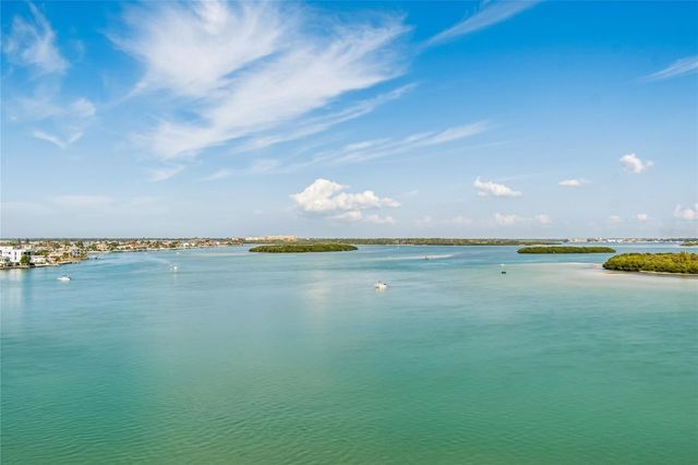 1 KEY CAPRI 711E, Treasure Island, FL 33706