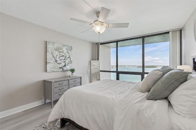 1 KEY CAPRI 711E, Treasure Island, FL 33706