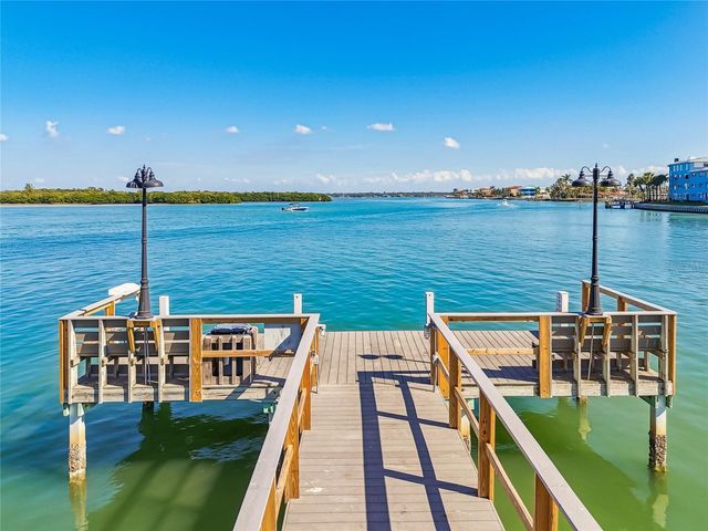 1 KEY CAPRI 711E, Treasure Island, FL 33706