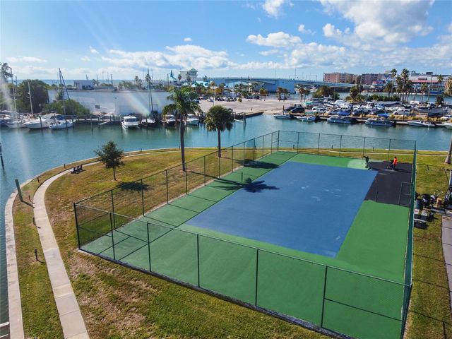 1 KEY CAPRI 711E, Treasure Island, FL 33706