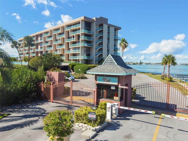 1 KEY CAPRI 711E, Treasure Island, FL 33706