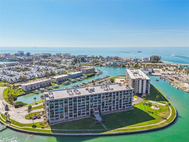 1 KEY CAPRI 711E, Treasure Island, FL 33706