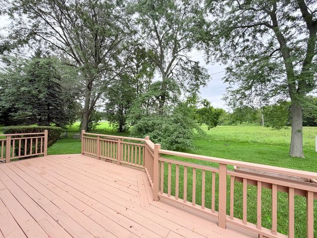 95 SOUTHFIELD Drive, Vernon Hills, IL 60061