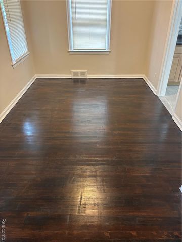 15909 Lauder Street, Detroit, MI 48227