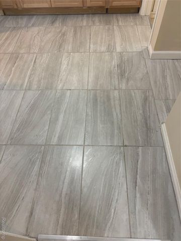 15909 Lauder Street, Detroit, MI 48227