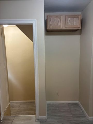 15909 Lauder Street, Detroit, MI 48227