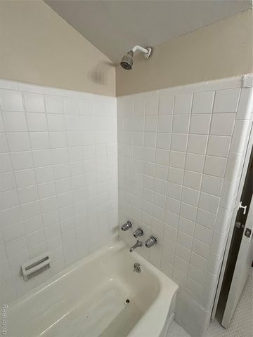 15909 Lauder Street, Detroit, MI 48227