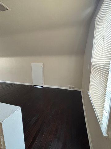 15909 Lauder Street, Detroit, MI 48227