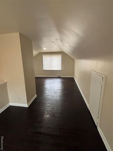 15909 Lauder Street, Detroit, MI 48227