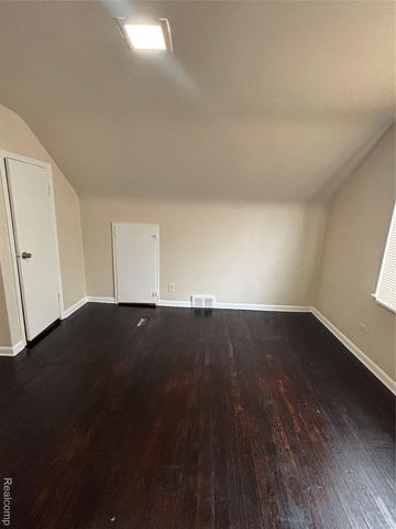 15909 Lauder Street, Detroit, MI 48227