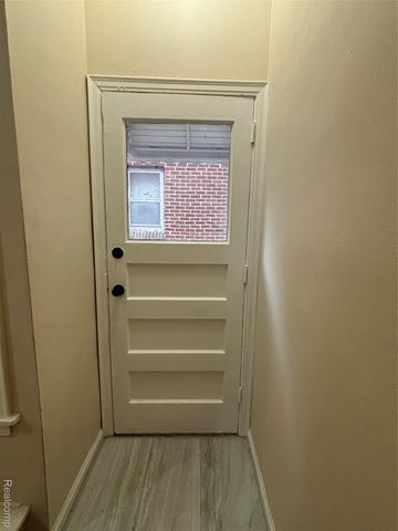 15909 Lauder Street, Detroit, MI 48227