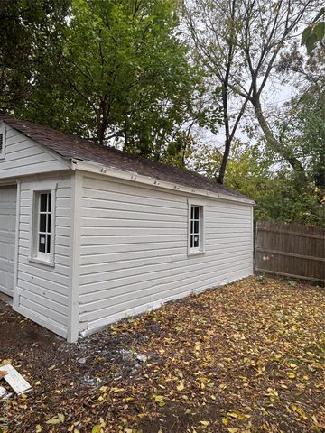 15909 Lauder Street, Detroit, MI 48227