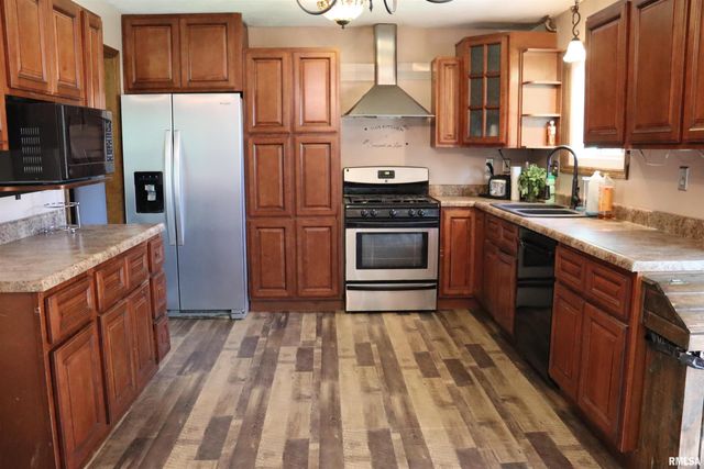 1817 S HOPEWOOD Lane, Peoria, IL 61607