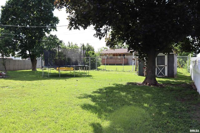 1817 S HOPEWOOD Lane, Peoria, IL 61607