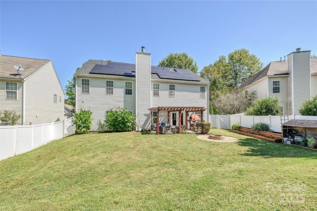 5717 Parkstone Drive, Matthews, NC 28104