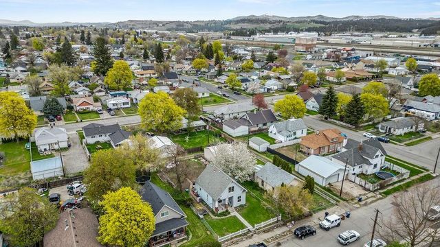 2811 E Sanson Ave, Spokane, WA 99217