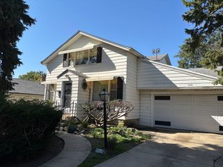 366 S Sunnyside Avenue, Elmhurst, IL 60126