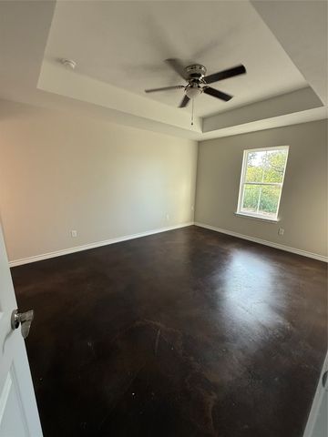 1710 E Avenue J, Lampasas, TX 76550