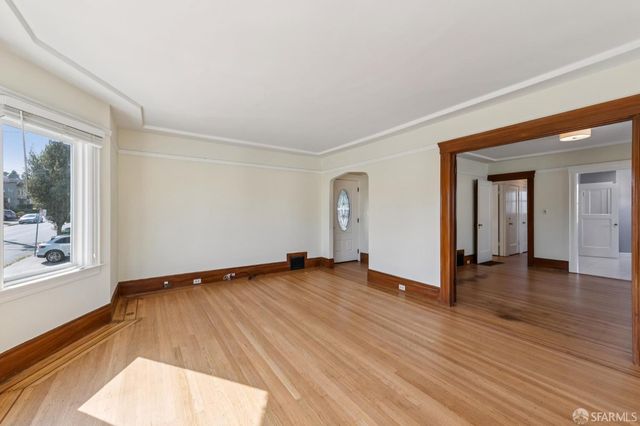 38 Paulding Street, San Francisco, CA 94112