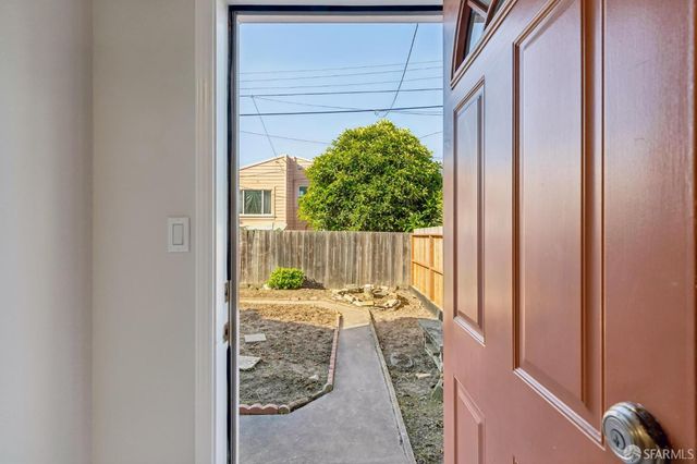 38 Paulding Street, San Francisco, CA 94112