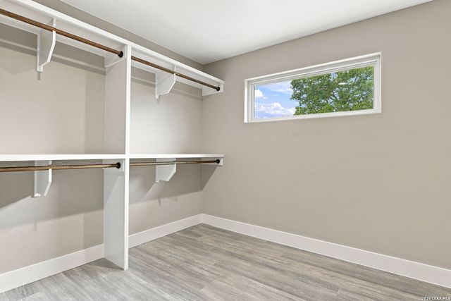 8511 Camp Verde Rio, San Antonio, TX 78255