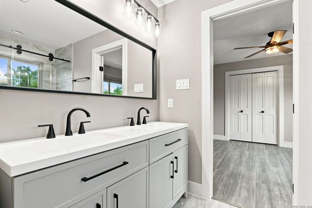 8511 Camp Verde Rio, San Antonio, TX 78255