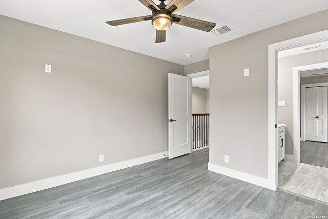 8511 Camp Verde Rio, San Antonio, TX 78255