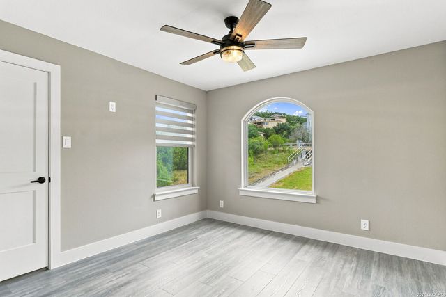 8511 Camp Verde Rio, San Antonio, TX 78255