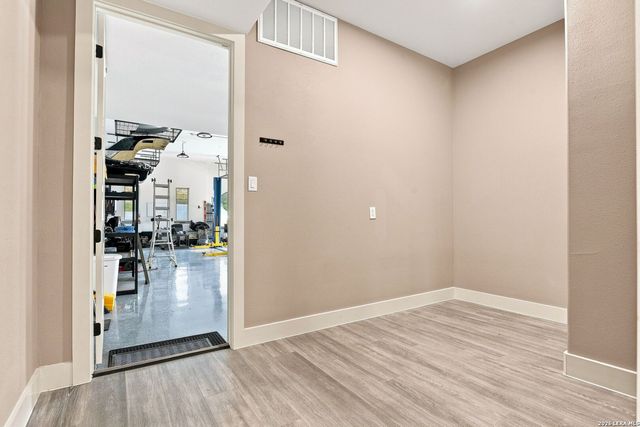 8511 Camp Verde Rio, San Antonio, TX 78255