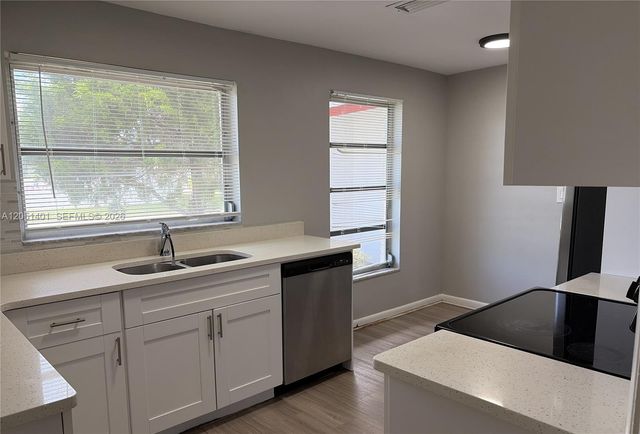 3696 Dogwood Avenue, Palm Beach Gardens, FL 33410