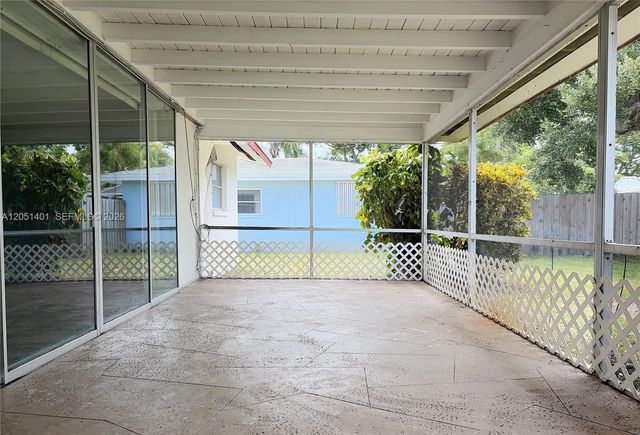 3696 Dogwood Avenue, Palm Beach Gardens, FL 33410