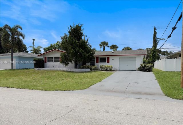 3696 Dogwood Avenue, Palm Beach Gardens, FL 33410