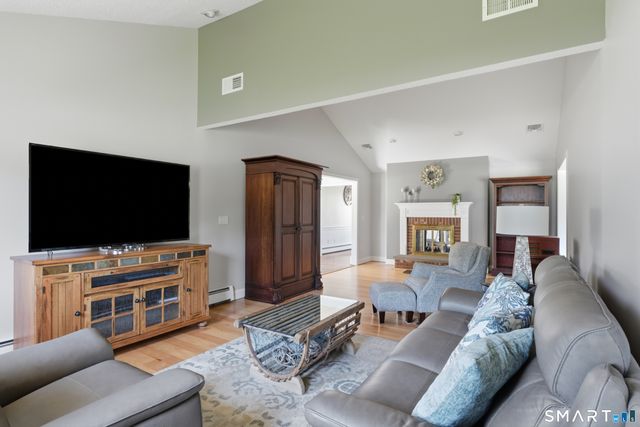 21 Marshalls Meadows, Wethersfield, CT 06109