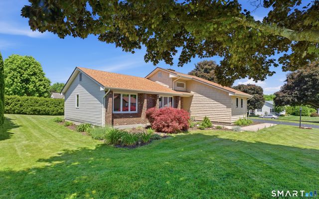 21 Marshalls Meadows, Wethersfield, CT 06109