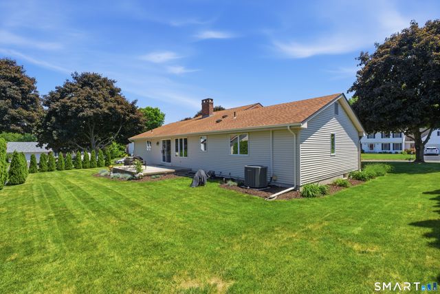 21 Marshalls Meadows, Wethersfield, CT 06109