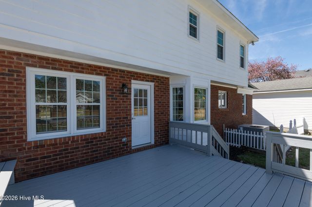 2403 Harness Court, Greenville, NC 27858