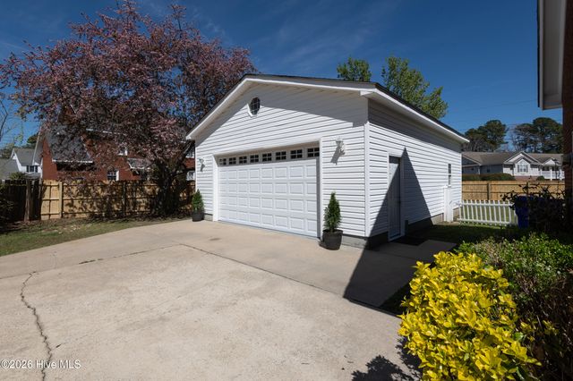 2403 Harness Court, Greenville, NC 27858