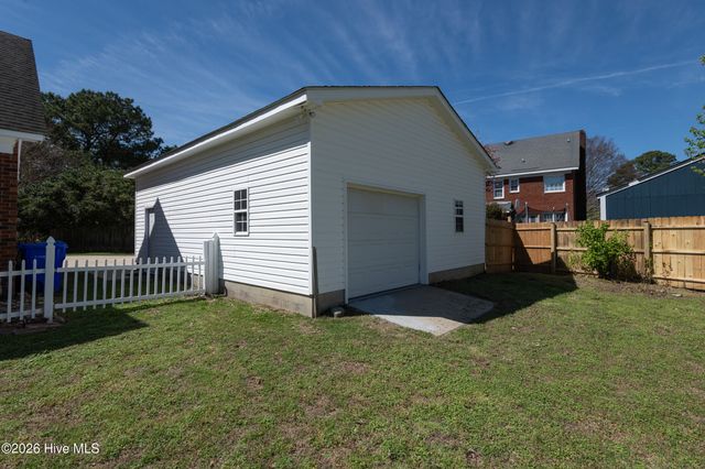 2403 Harness Court, Greenville, NC 27858