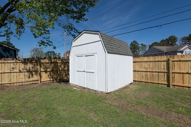 2403 Harness Court, Greenville, NC 27858