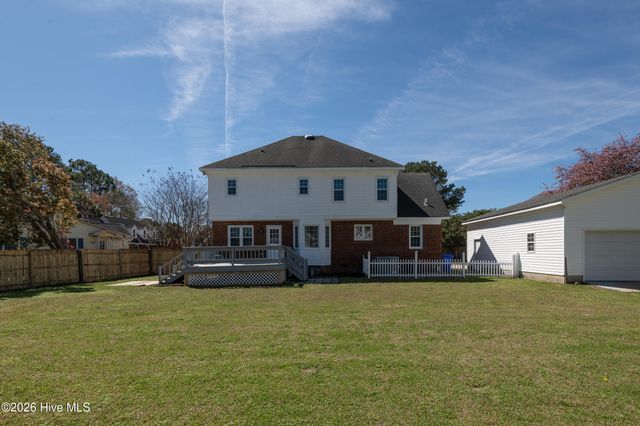 2403 Harness Court, Greenville, NC 27858