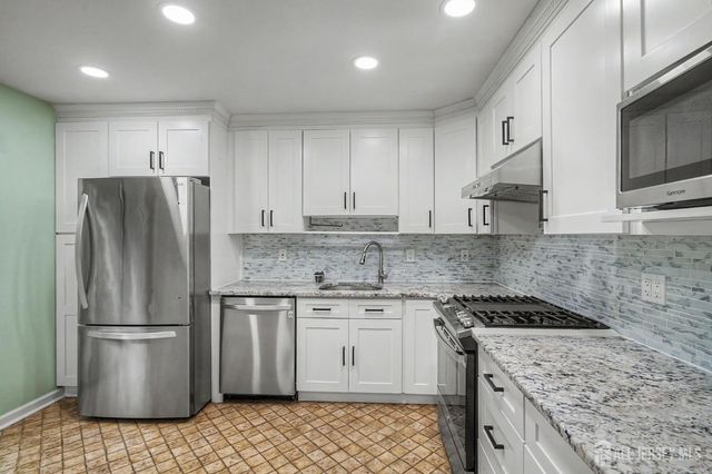 1901 Deerfield Drive, Edison, NJ 08820