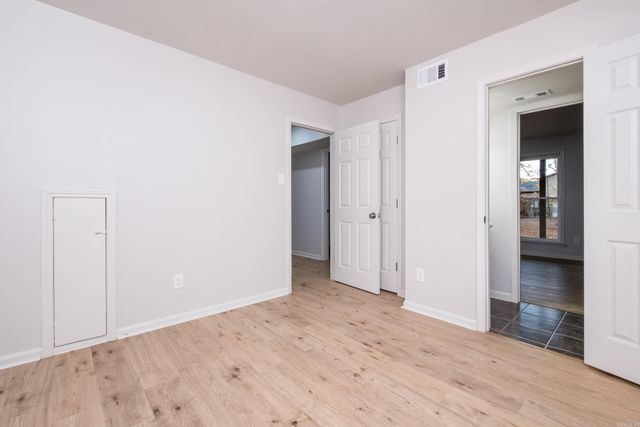 11005 King Arthurs Drive, Little Rock, AR 72209