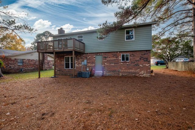 11005 King Arthurs Drive, Little Rock, AR 72209