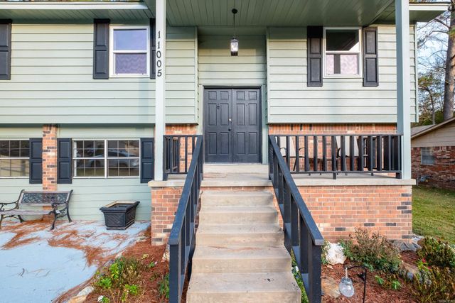 11005 King Arthurs Drive, Little Rock, AR 72209